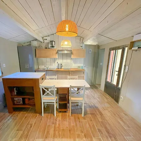 Renovated Near Argens River بيت للعطل *