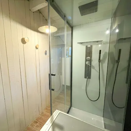 Renovated Near Argens River بيت للعطل